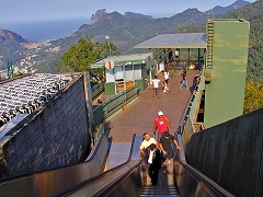 リオデジャネイロ:海と山の間のカリオカ風景  Rio de Janeiro: Carioca Landscapes between the Mountain and the Sea